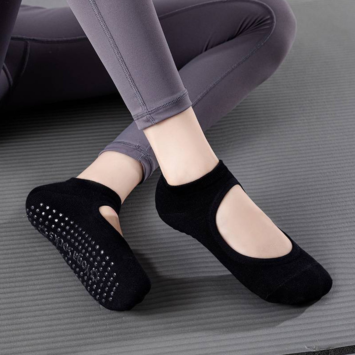 Pilates & Yoga Reversible Mockneck Sweatshirt - Non-Slip Yoga Socks for Women –
