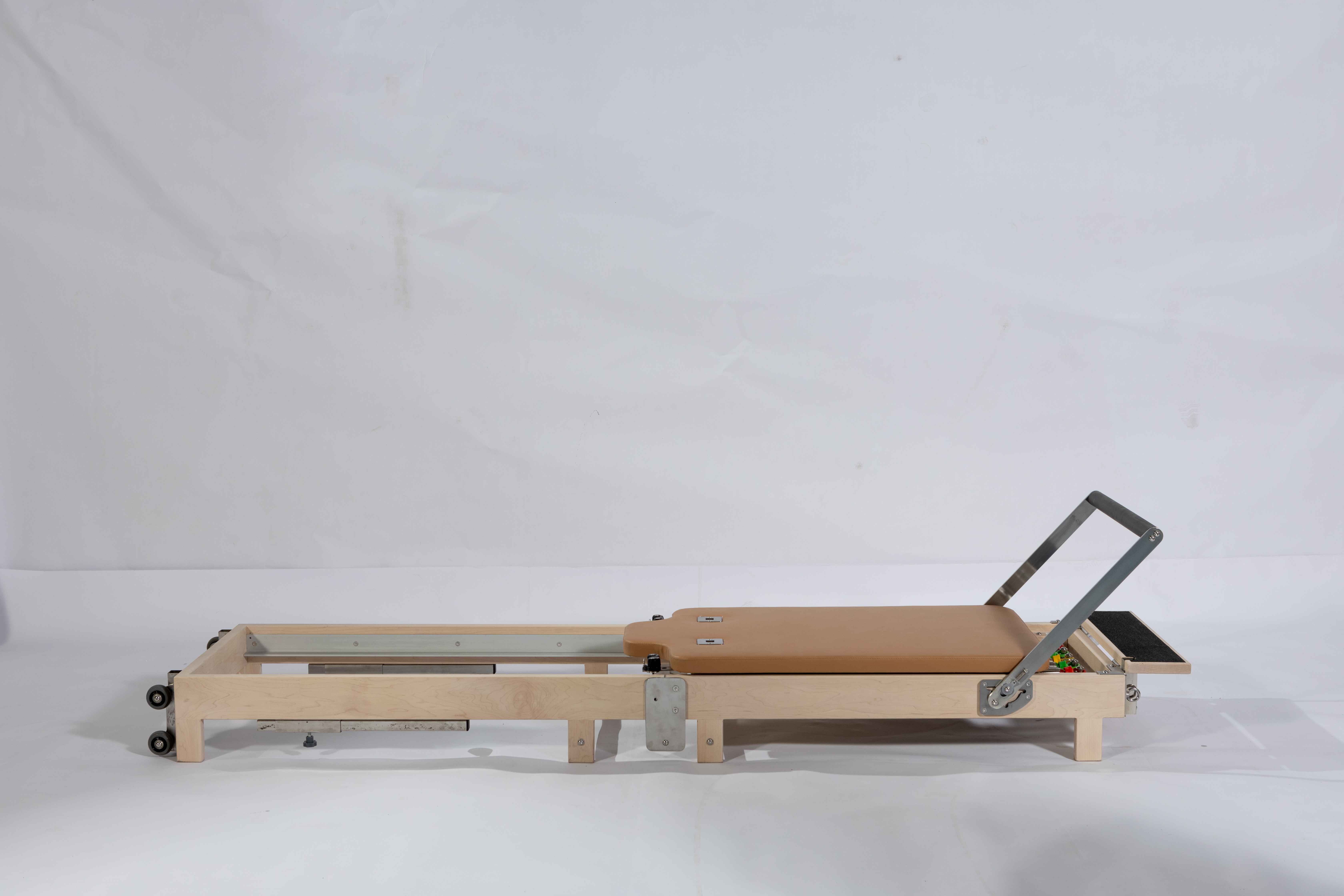 Maple Wood Pilates Reformer, A - Pilates & Yoga Reversible Mockneck Sweatshirt recensie en prijs